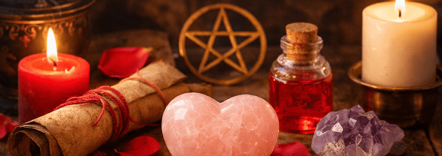 Découvrez le rituel d'amour pour attirer une personne qui fonctionne. Apprenez les secrets des rituels puissants pour créer une connexion profonde et attirer l'amour dans votre vie. Faites de vos désirs une réalité.